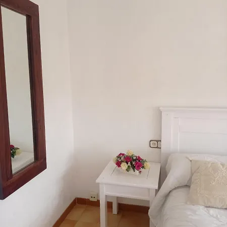 Ca La Montserrat - Wine Rural House San Martin Sarroca